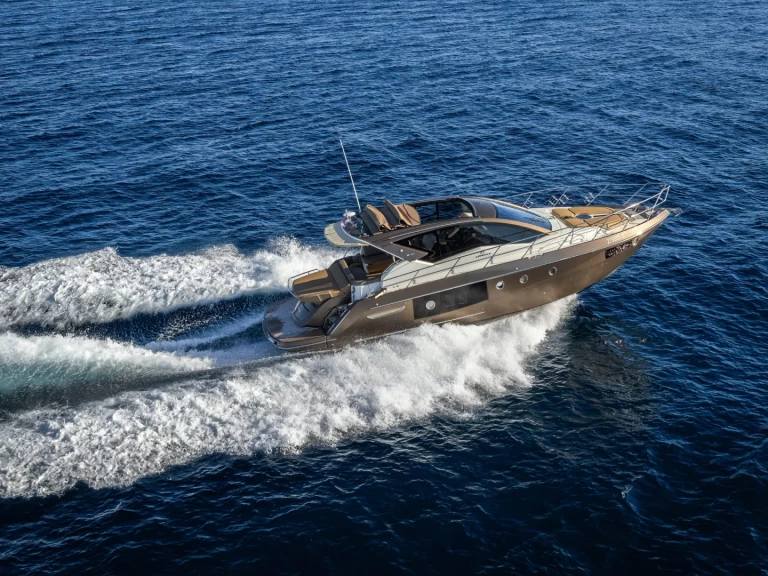 Location bateau Cranchi M 44 Hard Top à Split sur Samboat