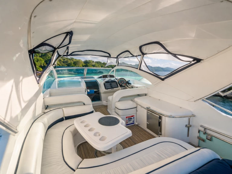 Yacht à louer à Coco Bay au meilleur prix