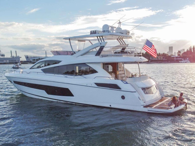 Yacht à louer à Miami Beach au meilleur prix