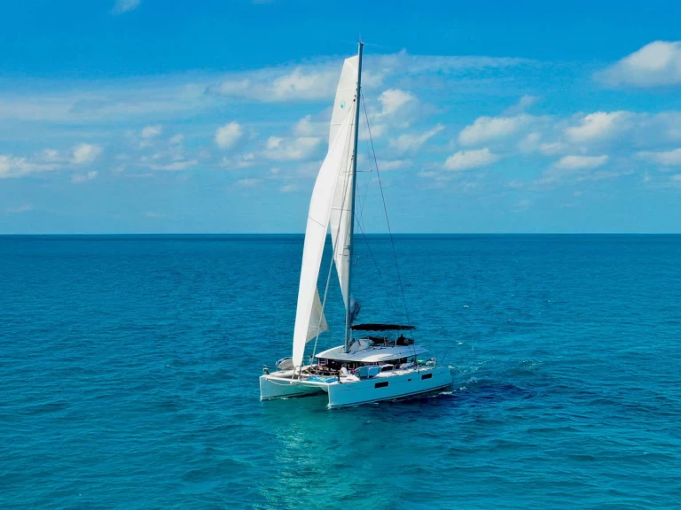Location bateau Lagoon WHISPERS II à Nassau sur Samboat