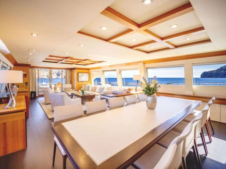 Louer Yacht avec ou sans skipper Couach à Provence-Alpes-Côte d'Azur