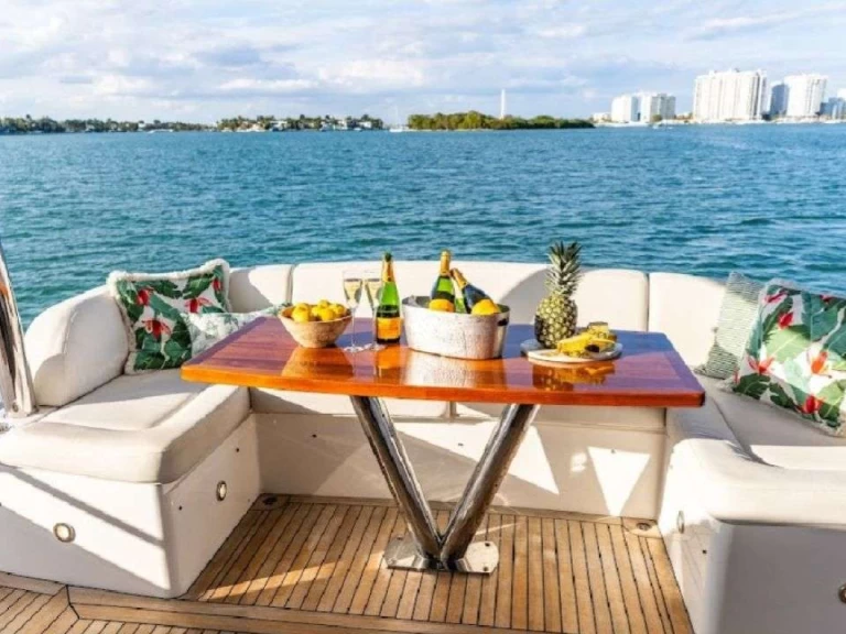Louer Yacht avec ou sans skipper Sunseeker à Miami Beach