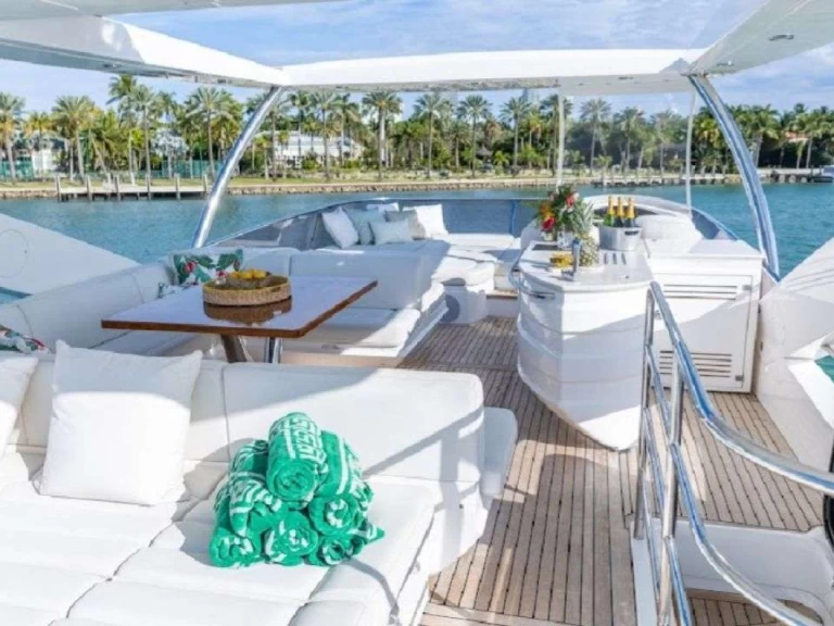Yacht à louer à Miami Beach au meilleur prix