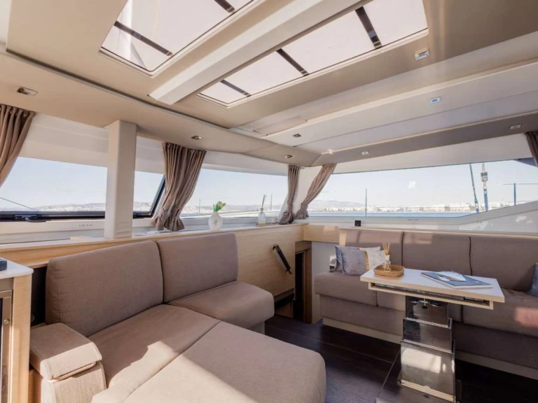 Fountaine Pajot KEBISIKS a louer à Athènes