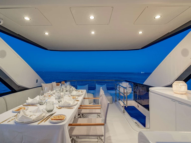 Location Yacht Azimut avec permis