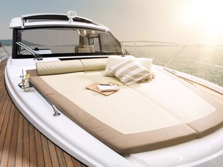 Louez un Bavaria Bavaria SR36HT à Biograd na Moru