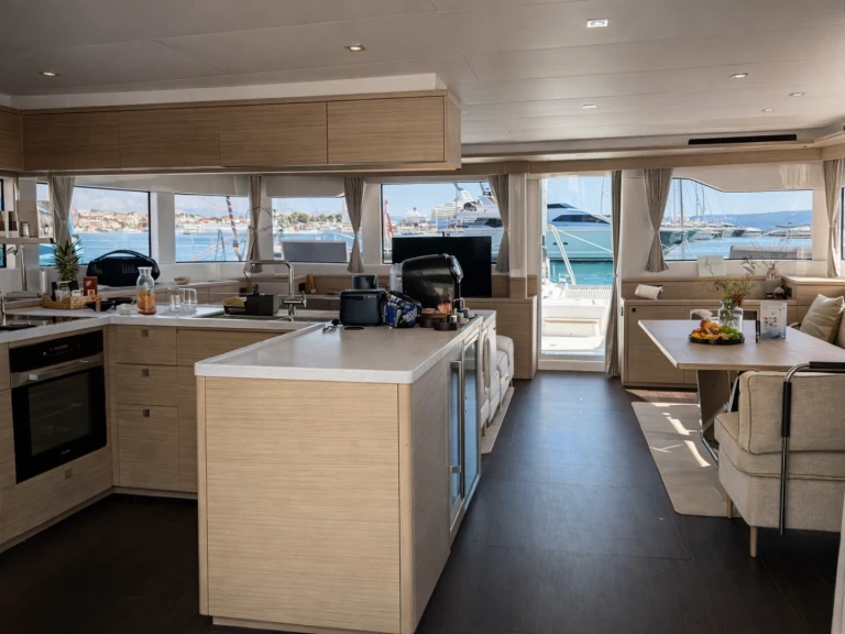 Location bateau Kaštela pas cher Lagoon 60