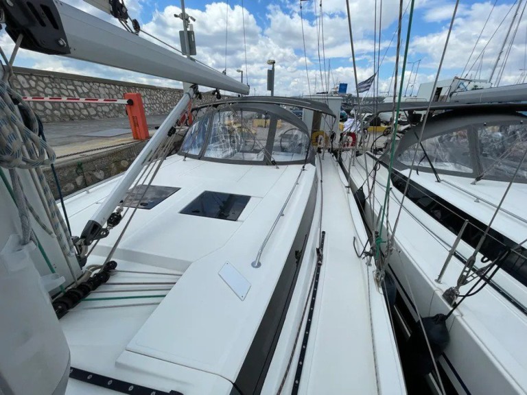 Location à Álimos - Bavaria Bavaria C45 Holiday sur SamBoat