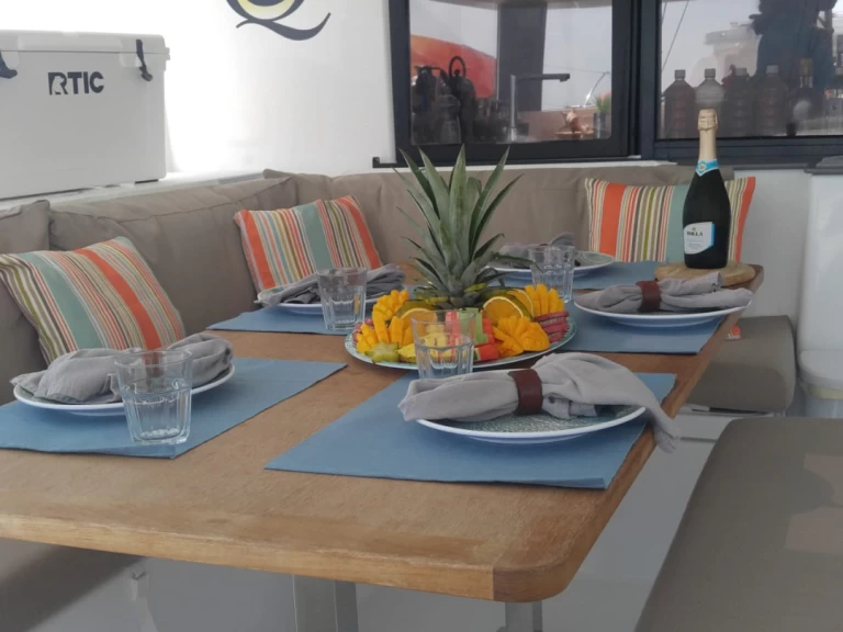 Louez un Fountaine Pajot Saona 47 à Belize City