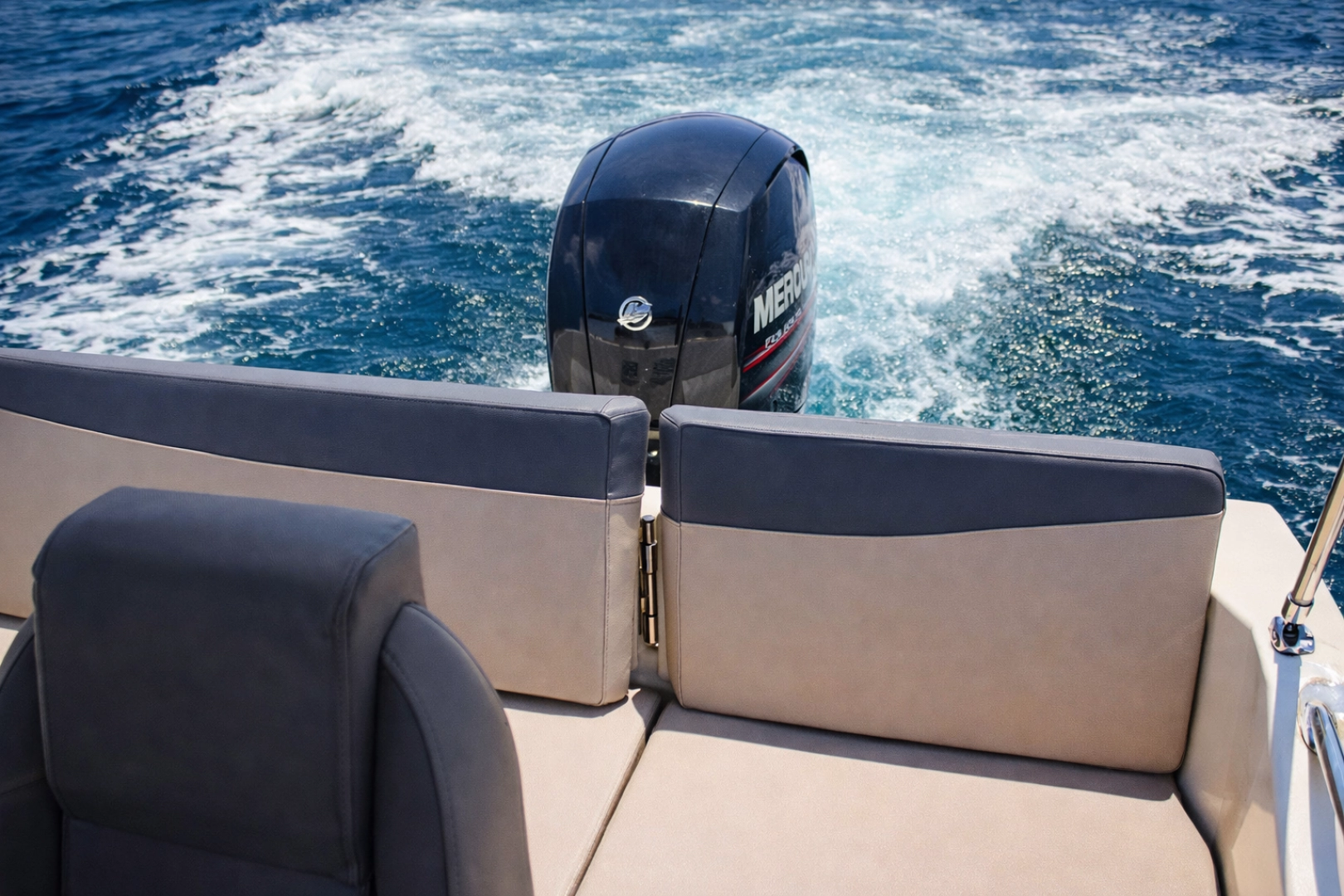 Louez un Quicksilver Activ 605 Sundeck à Mandelieu-la-Napoule