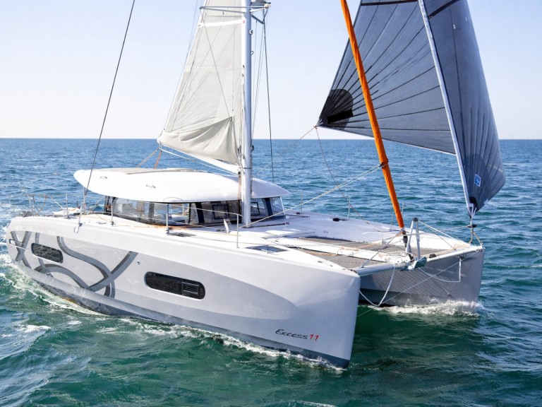 Louer Catamaran avec ou sans skipper Excess à Nettuno
