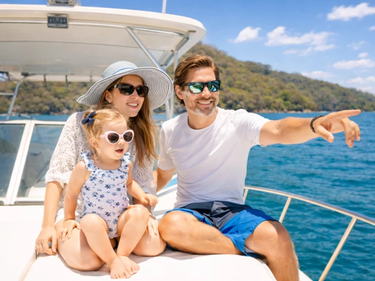 Bateau à moteur à louer à Bahía Culebra au meilleur prix