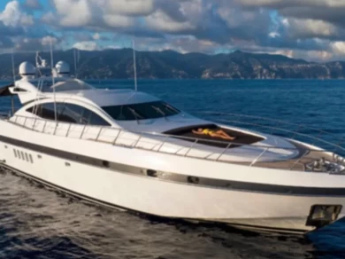 Noleggio Yacht di lusso Mangusta con patente nautica