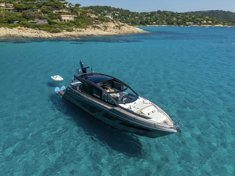 Location Yacht à Saint-Tropez - Sunseeker Predator 64