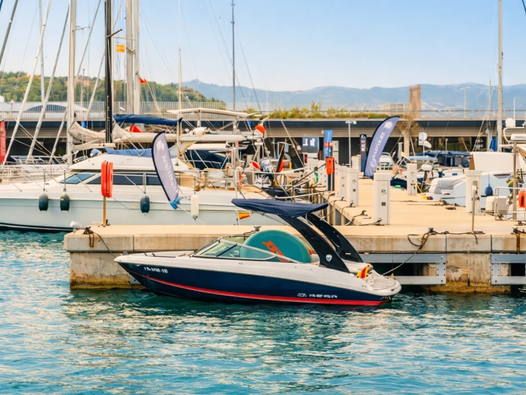 Location bateau Barcelone pas cher Regal 2000 ESX