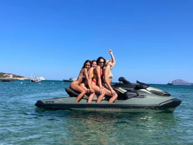Sea-Doo Seadoo GTX 300 cv da affittare a  Marina di Portisco