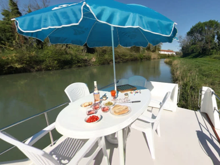 Le Boat Continentale a louer à Castelnaudary