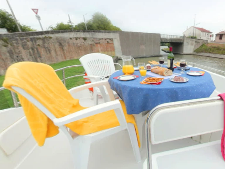 Location bateau Saint-Gilles-Croix-de-Vie pas cher Tango