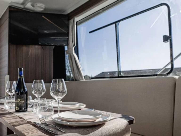 Location Bateau à moteur à Migennes - Le Boat Liberty