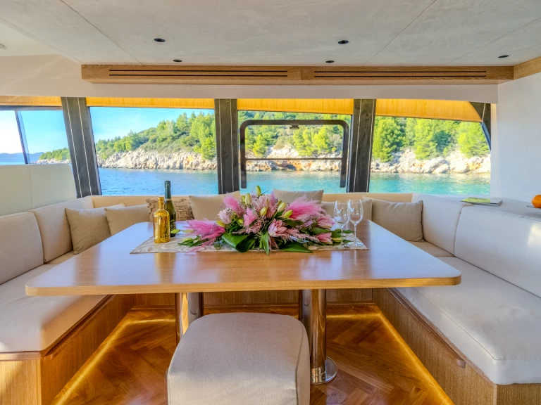 Location à Dubrovnik -  Motoryacht C9 sur SamBoat