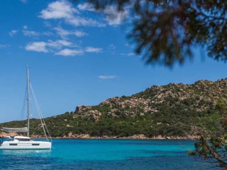 Location à Cugnana Verde - Lagoon Lagoon 38 - 4cab sur SamBoat
