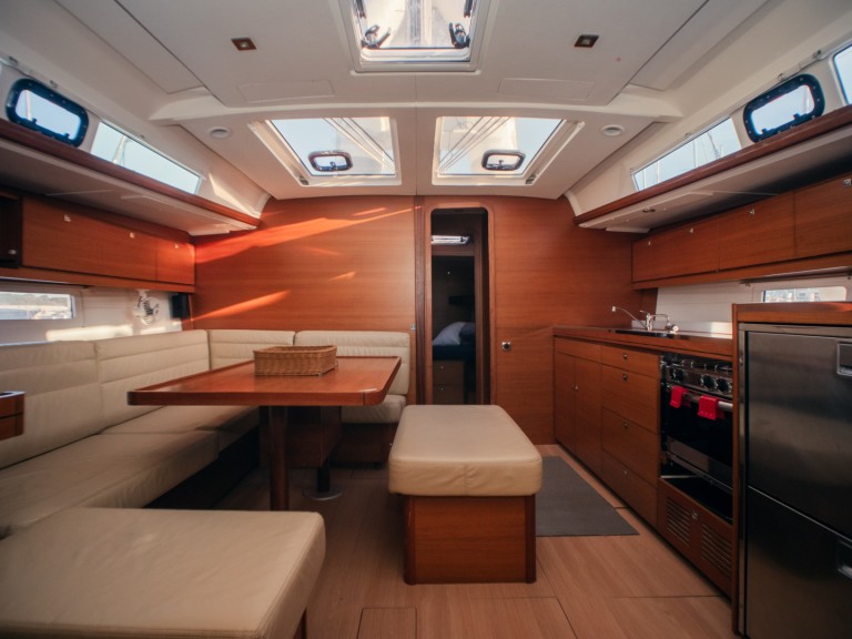 Location bateau Dufour Dufour 460 Grand Large à Olbia sur Samboat