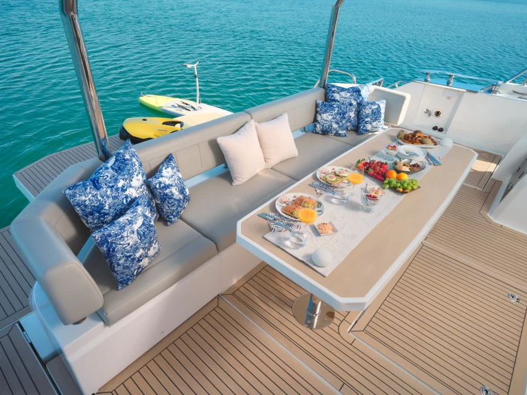 Bateau à moteur à louer à Sibenik au meilleur prix