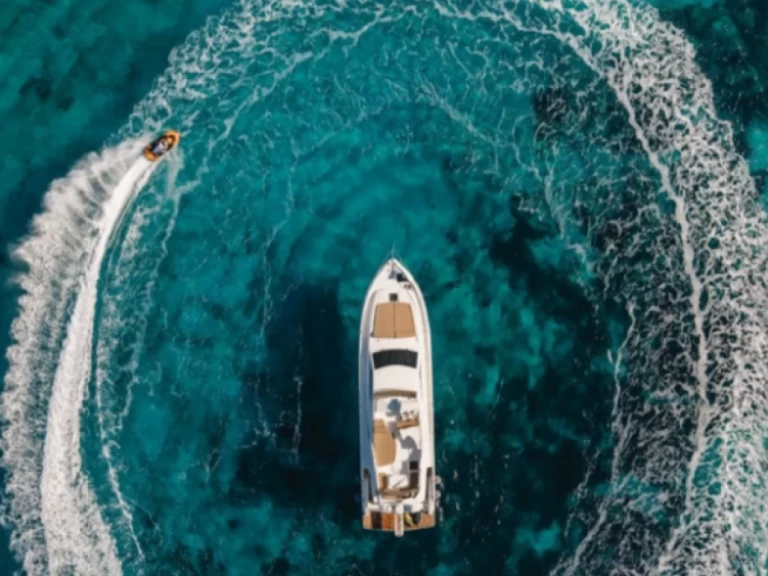 Louer Yacht avec ou sans skipper Ferretti à Mykonos (Ville)