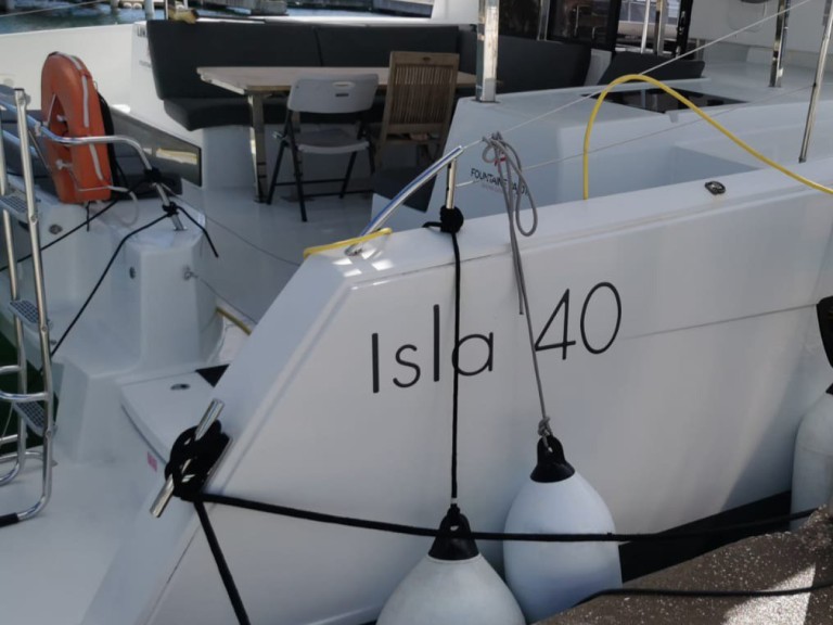 Location Catamaran Fountaine Pajot avec permis