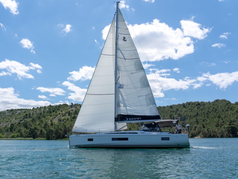 Bénéteau Oceanis 51.1 a louer à Skradin