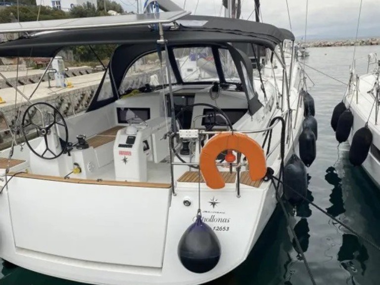 Location bateau Gouviá pas cher Sun Odyssey 440