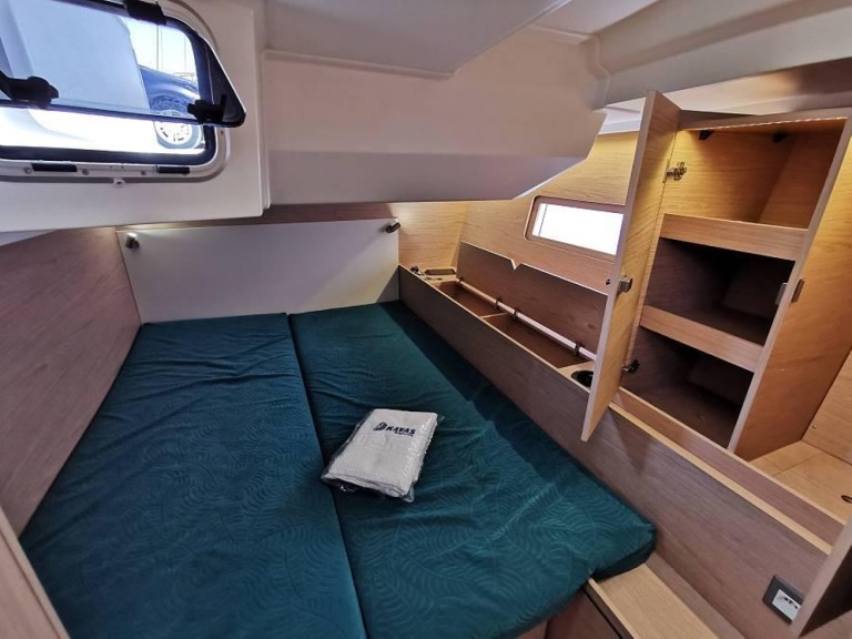 Louez un Bénéteau Oceanis 51.1 à Nikiána