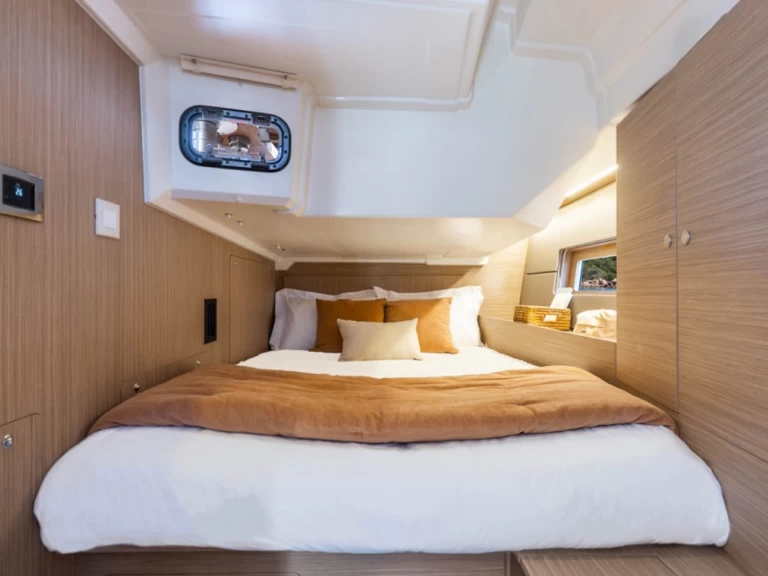 Bénéteau Oceanis 47 a louer à Cugnana Verde