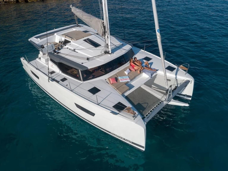 Fountaine Pajot Astrea 42 a louer à Palerme
