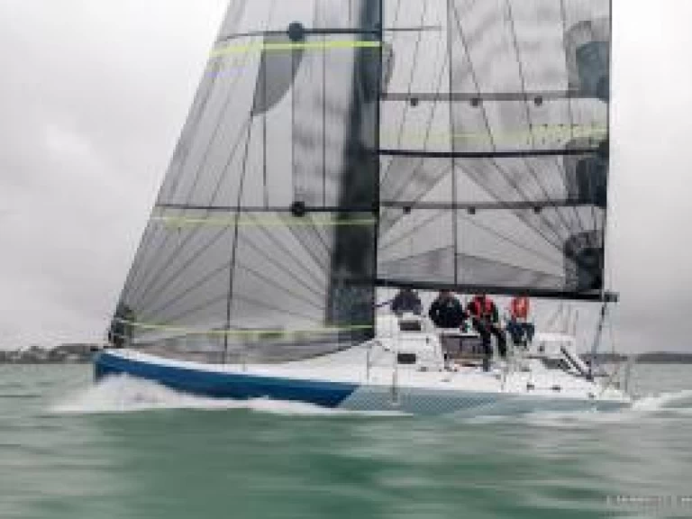 Louez un Jeanneau SUN FAST 30 à Lorient