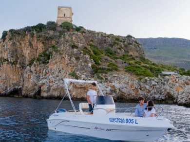Boat rental bluline cantiere tancredi bluline in Castellammare del Golfo on Samboat