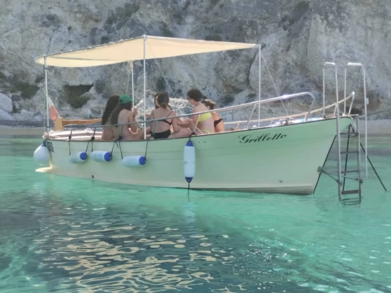 Louez un Fratelli Aprea Sorrento 7,80 tradizionale / open à Le Forna