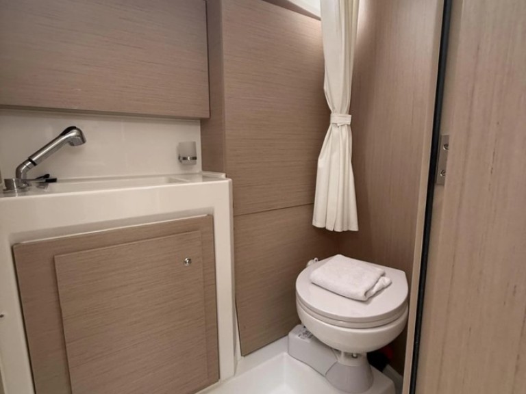 Location bateau Bénéteau Oceanis 37.1 à Kos sur Samboat