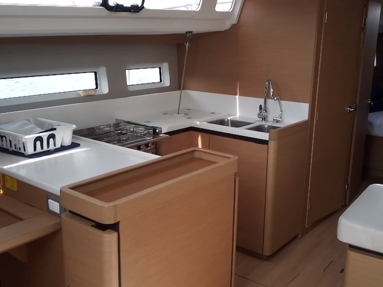 Location bateau Palamós pas cher Sun Odyssey 440