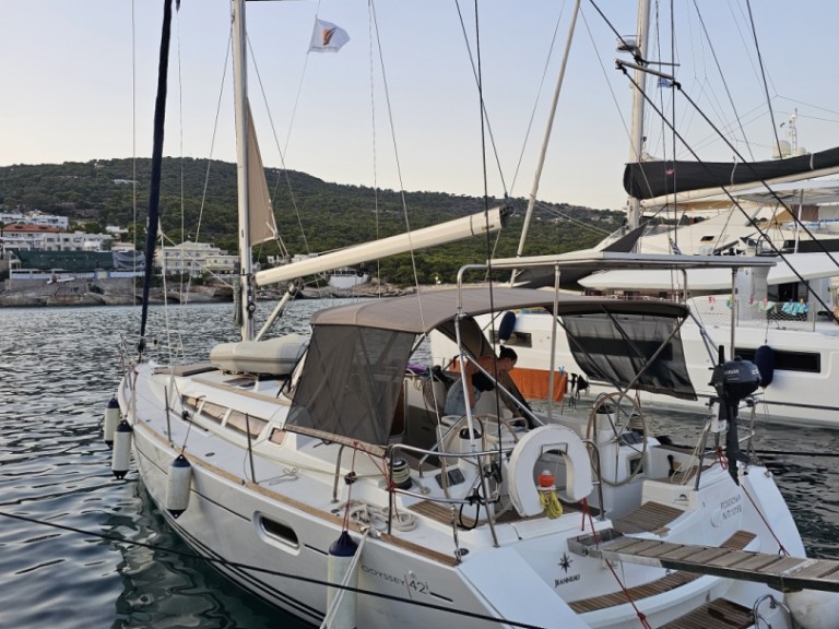 Location bateau Kallithéa pas cher Sun Odyssey 42i