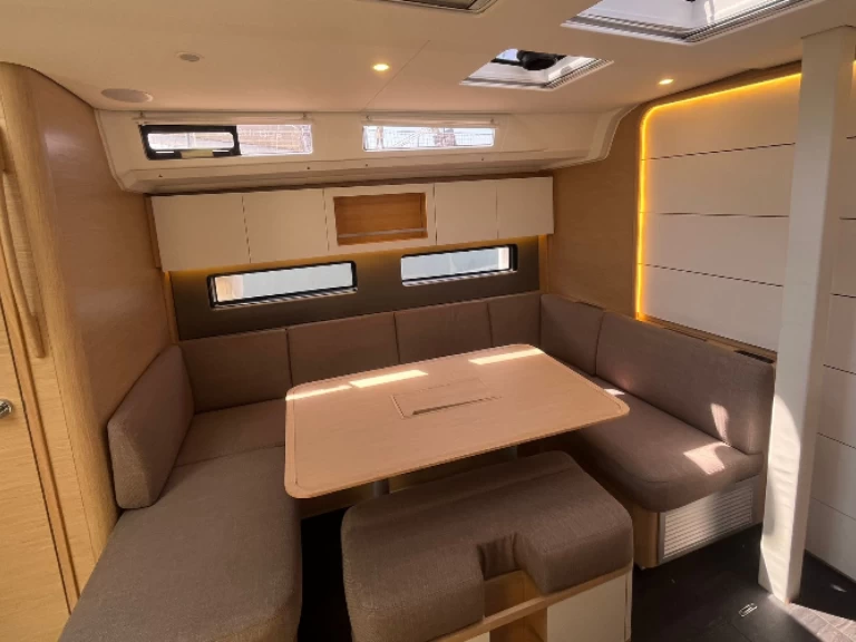 Location bateau Dufour Dufour 41 à Hyères sur Samboat