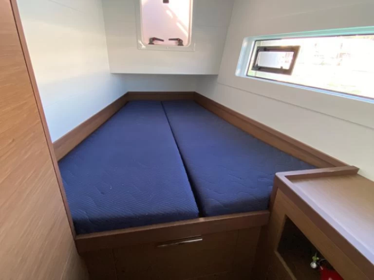 Location bateau Capo d'Orlando pas cher Lagoon 40