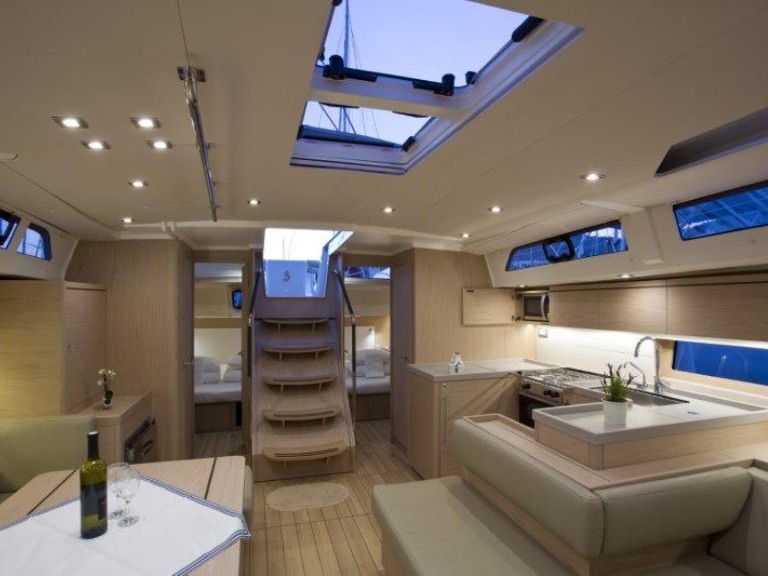 Location bateau Bénéteau Oceanis 51.1 à Álimos sur Samboat