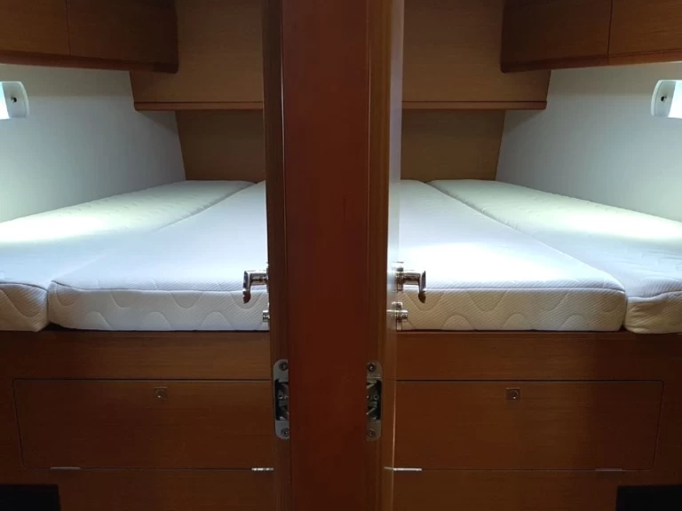 Location bateau Jeanneau Sun Odyssey 519[G] à Pýlos sur Samboat