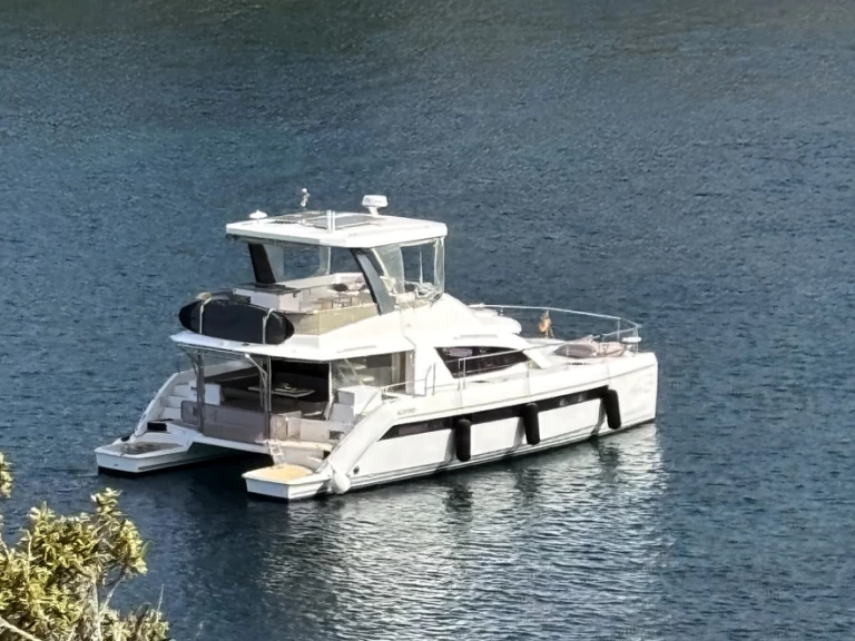 Bateau à moteur à louer à Hyères au meilleur prix