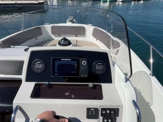 Location Bateau à moteur à Marseille - Jeanneau Cap Camarat 7.5 CC Serie 2