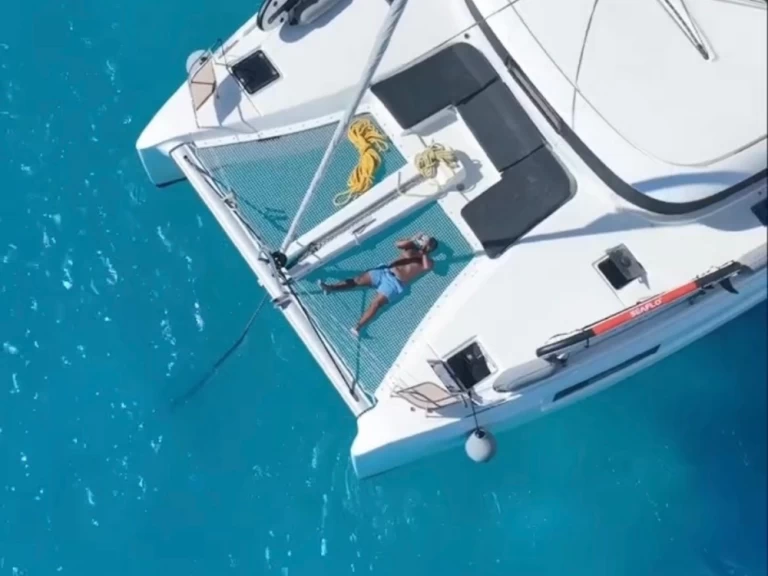 Catamaran à louer à Parikia au meilleur prix