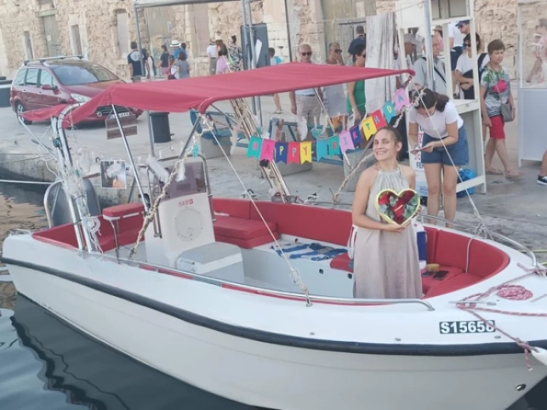 Location bateau Cospicua pas cher Yamaha VX