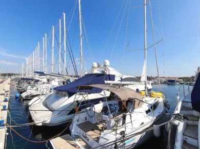 Sailboat for rent Zadar at the best price