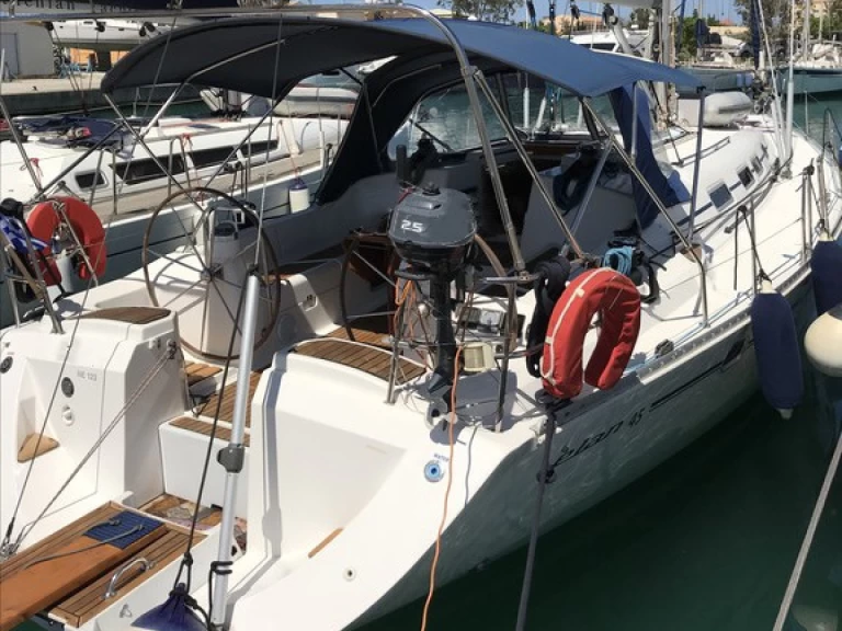 Louez un Elan Elan 45 à Vlychó